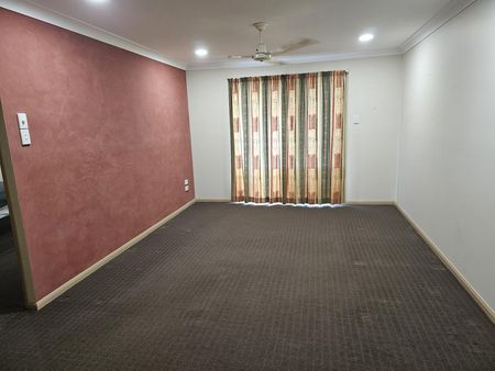 2 Bedroom Unit for Rent North Mackay - Photo 5