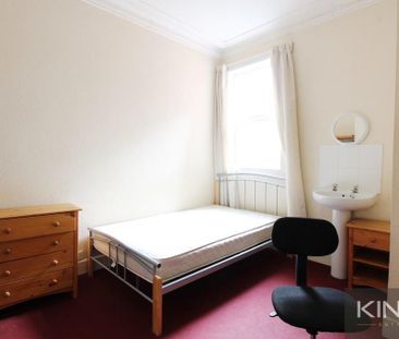 6 bedroom terraced house to rent - Photo 4