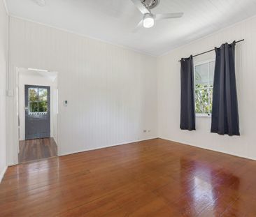 42 Thompson Street, Silkstone QLD 4304 - House For Rent | Domain - Photo 6