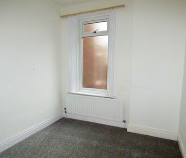 2 bed flat to rent in Hartington Terrace, South Shields, NE33 - Photo 5