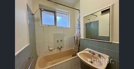 Spacious 1 Bedroom Unit - Photo 2