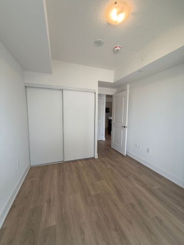 For Lease - 204 Burnhamthorpe Road Unit# 403, Mississauga, Ontario - Photo 2