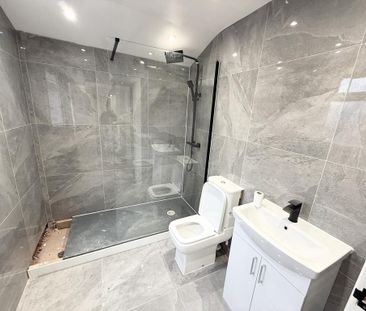 4 bedroom terraced house to rent - Photo 4