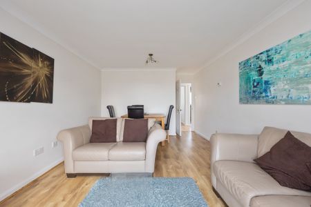 Hamilton Court, Brighton Marina Village - Photo 3