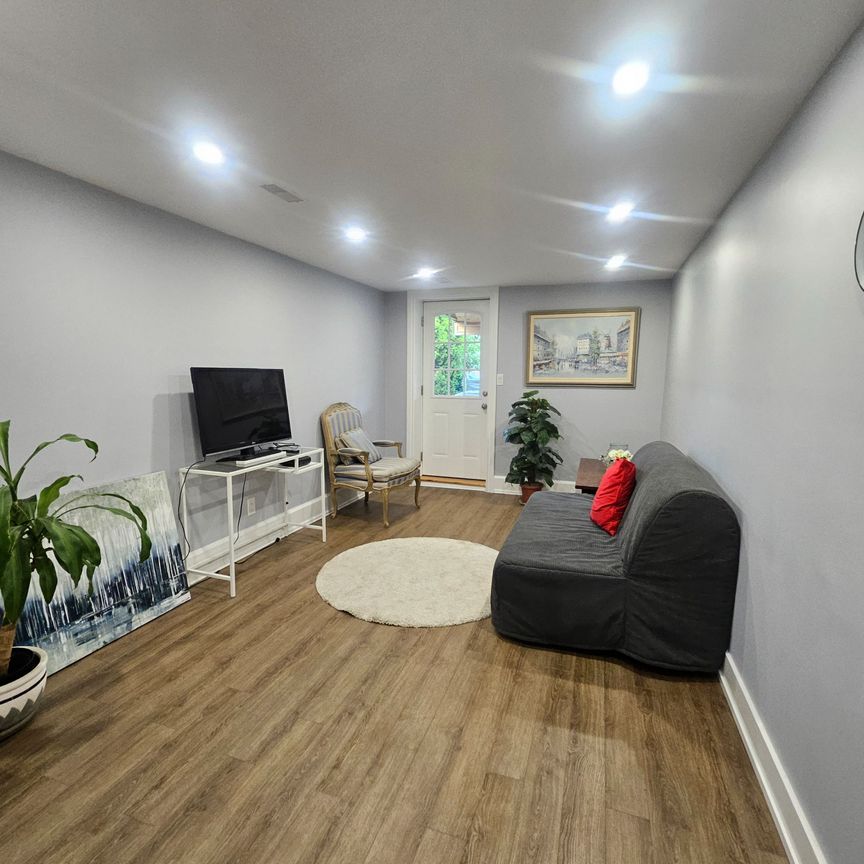 For Lease - 23 Bowsprit Avenue, Toronto, Ontario - Photo 1