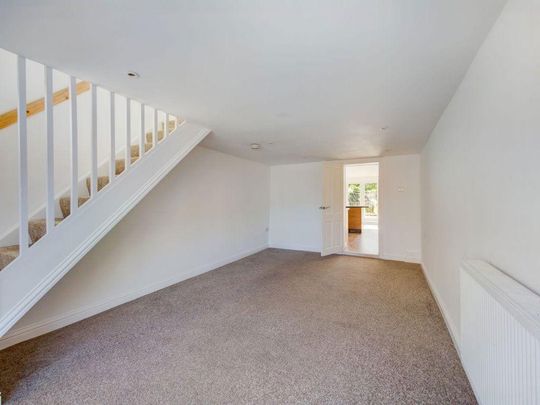 2 bedroom terraced house to rent - Photo 1