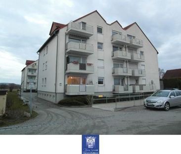 GroÃzÃ¼gige 2-Zimmerwohnung mit Balkon, separater KÃ¼che und Wanne... - Photo 1