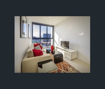 Modern High-Rise Apartment in Valley's Prime Location - Photo 1