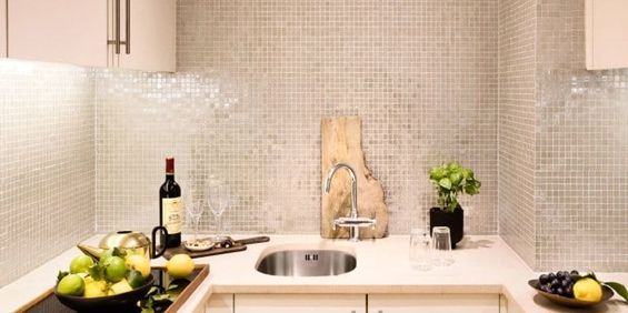 A one bedroom apartment of approximately 280 square feet. Short Let - Availability and price on application - Photo 3