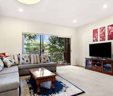 Private, large 3BR Townhouse - Photo 1