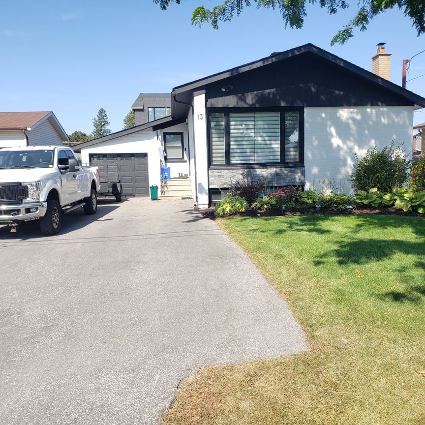 For Lease - 13 Rockport Crescent Unit# Main, Richmond Hill, Ontario - Photo 1