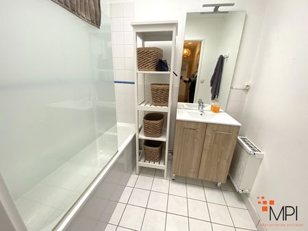 Location Appartement 5 pièces 85m² - Photo 4