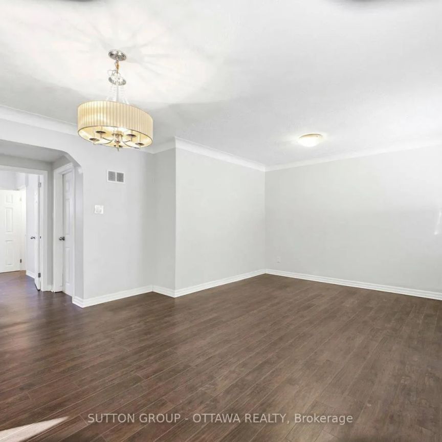 1654 ABBEY ROAD - Photo 1