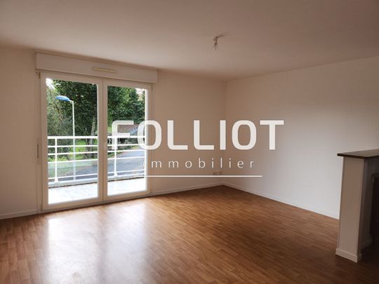 A LOUER - VIRE NORMANDIE - BEAU T2 avec BALCON et PLACE DE PARKING - Photo 1