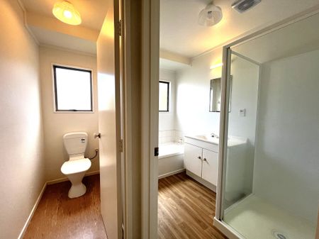 Mcleans Zone - Sea View Vistas Await! - Photo 3