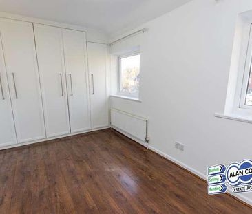 Sandringham Green, Alwoodley, LS17 - Photo 3