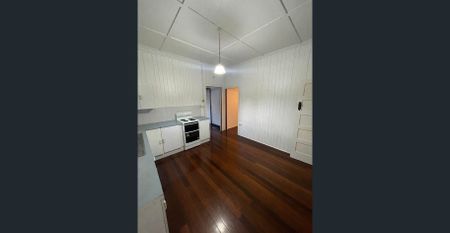 LOVELY LARGE ST LUCIA HOUSE NEAR UNIVERSITY, BUS, PARK AND CITYCAT - Photo 4