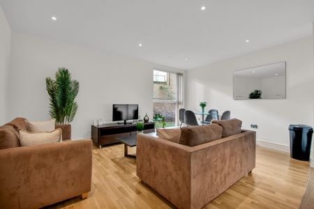 1 Bed Flat, Great Suffolk Street, SE1 - Photo 5