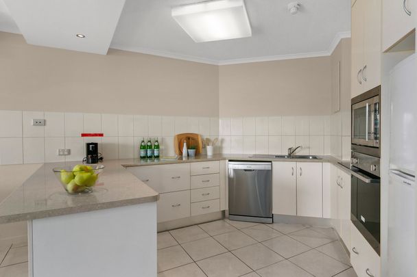 Unit 19/181 The Esplanade, Cairns North. - Photo 1