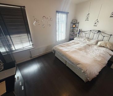 4 bedroom terraced house to rent - Photo 4