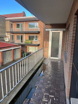 Te huur: ruim 2-slaapkamer appartement (115m²) met garage in rustige omgeving in Sint-Amandsberg - Photo 1