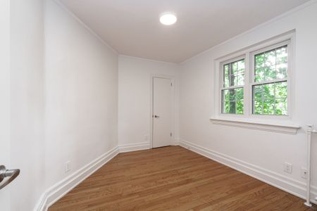 2875 Yonge Street - Photo 2