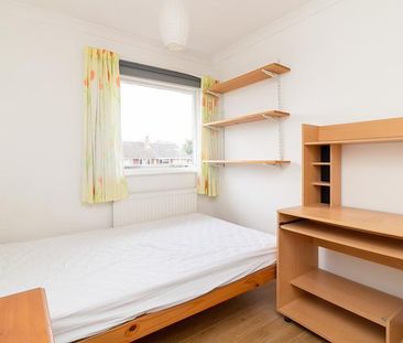 4 bedroom semi-detached house to rent - Photo 3