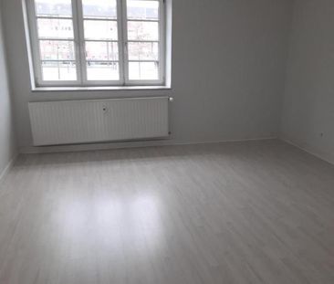 Bei VIVAWEST die Sonnenstrahlen auf dem eigenen Balkon genießen. - Photo 1