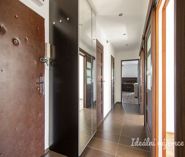 Pronájem bytu 4+kk 84 m² - Fotografie 3