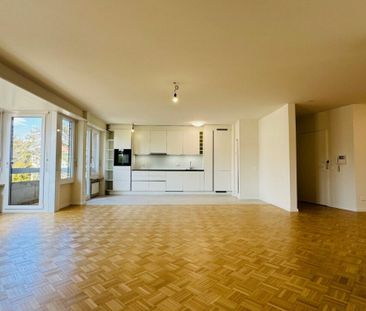 Komplett sanierte 4.5-Zimmerwohnung mit 2 Bädern, 2 Balkonen und XX... - Foto 2