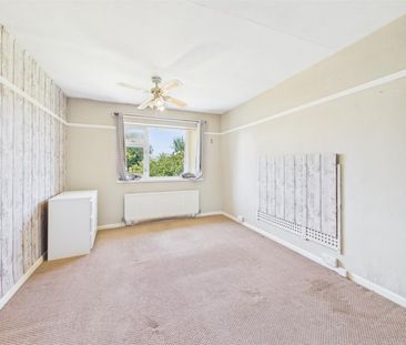 2 BED House To rent - Photo 1