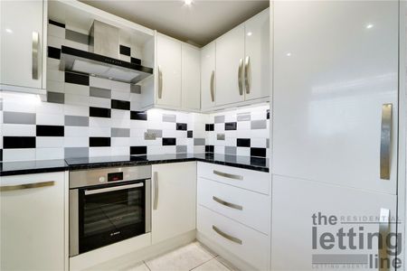 Uvedale Road, Enfield, Middlesex, EN2 6HG - Photo 5