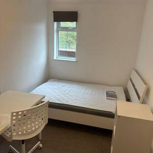 1 bed house / flat share to rent in Cyril Child Close - Photo 2