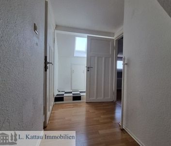 M 06 BOCKHORN-gepflegte 3 Zimmerwohnung über zwei Ebenen im 1. OG- - Foto 2