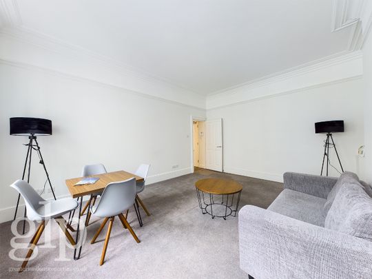 1 Bedroom Flat, Bedford Court Mansions, Bloomsbury, WC1B - Photo 1