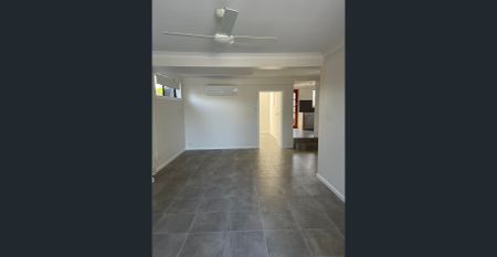 Ground Floor Two Bedroom Unit with Big Back Yard - Photo 2