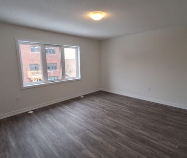For Lease - 70 Ziibi Way Unit# Main, Clarington, Ontario - Photo 6