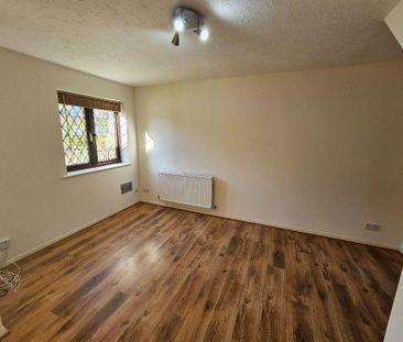 2 bedroom semi-detached house to rent - Photo 6