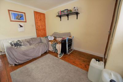 2 bedroom House in Manor Avenue, Leeds - Photo 1
