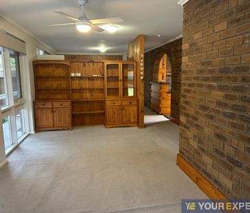 WALK TO MAIN STREET BERWICK !! - Photo 1