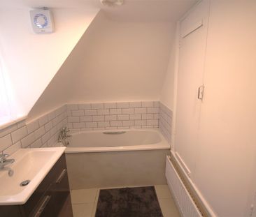 DentonThe Street, CT4 6RD, Denton - Photo 6