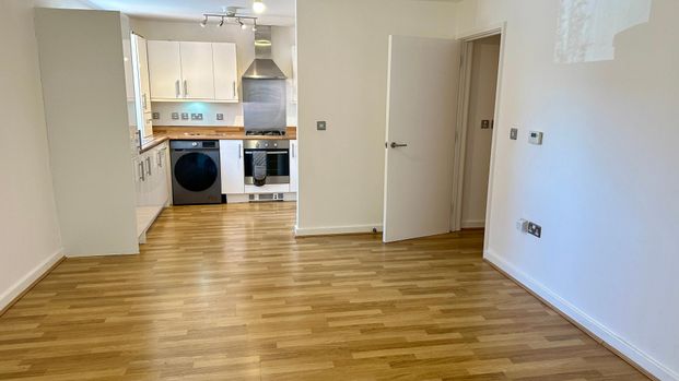 King Edward Road - Photo 1