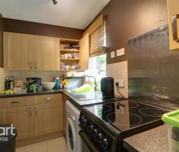 1 bedroom semi-detached house to rent - Photo 3