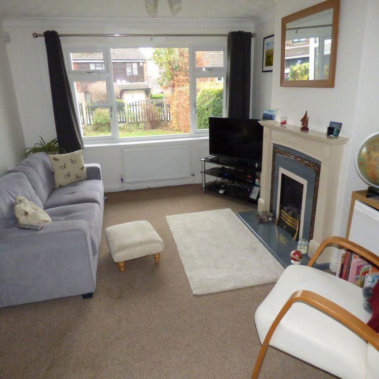 3 bedroom semi-detached house to rent - Photo 1