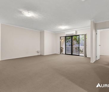 Two Bedroom Unit in Prime Hawthorne Location - Photo 2