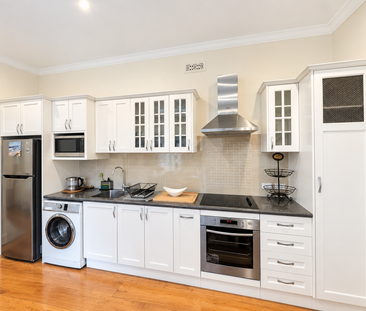 Fully Furnished Granny Flat - Photo 5