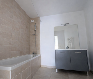 Location Appartement 3 pièces 70m² GUJAN MESTRAS 33470 - Photo 2