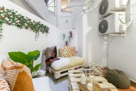 Carrer de Padilla, Barcelona, Catalonia 08025 - Photo 2