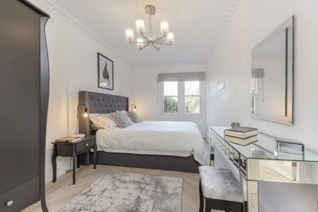 4 bedroom flat to rent - Photo 4