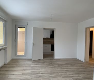Location Appartement 4 pièces 76m² SARREGUEMINES 57200 - Photo 2